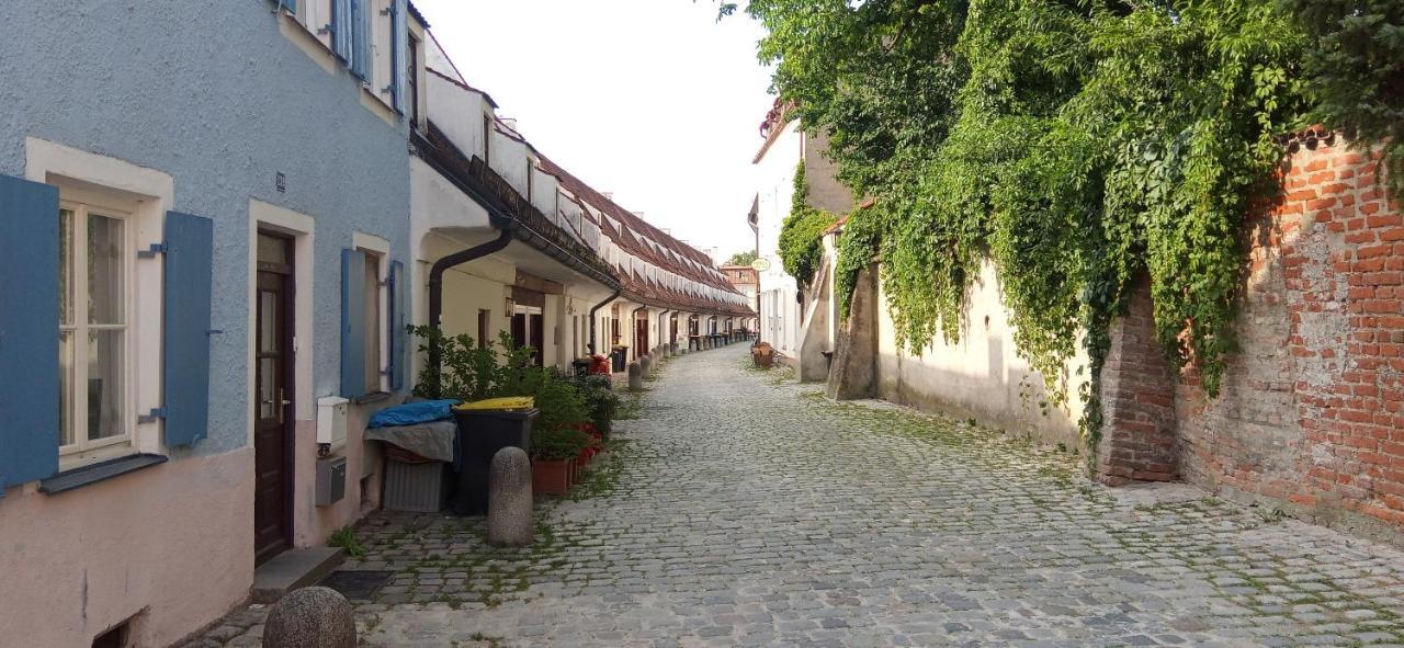 Grosses Zimmer Bad Küche Wohnzimmer Terasse Garten zentral ruhig Landsberg am Lech Exterior foto
